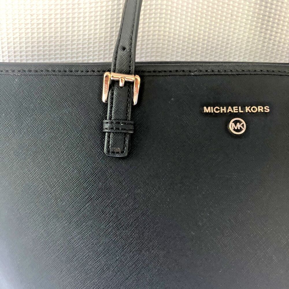 Michael Kors Black Tote Bag , Saffiano leather, zipper, MK fob, inside pockets - Picture 5 of 16